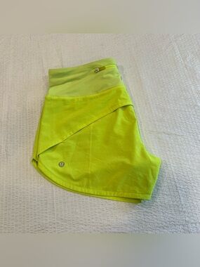Lululemon Speed Up shorts neon yellow 4 women
